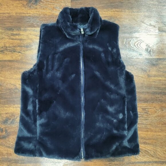 J. Crew Cozy Navy Blue Soft Plush Faux Fur Zip Up Vest Women's Size Medium - Picture 2 of 10
